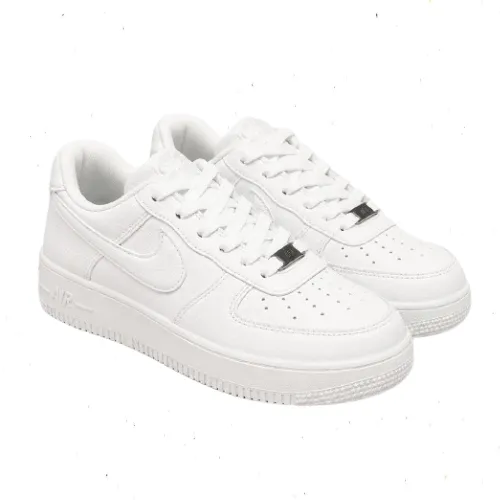 Nike Air Force 1 Low White – حذاء رياضي أبيض منخفض، تصميم كلاسيكي، جديد مع العلبة